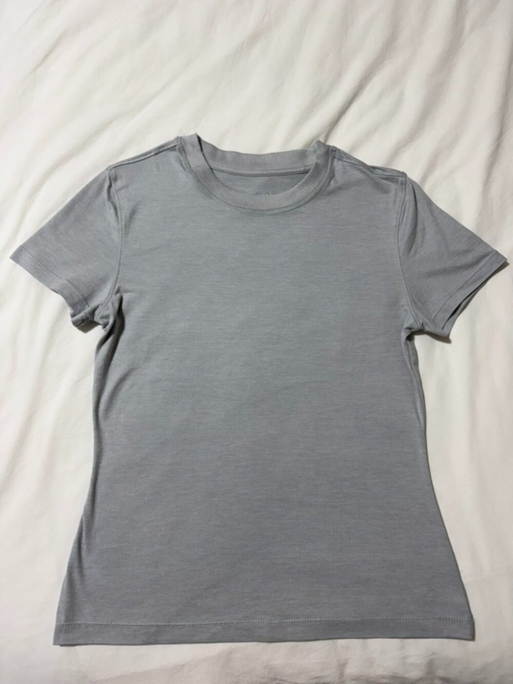 7Diamonds Core T-Shirt Women’s Medium Gray Stretch Athletic Tee Minimalist